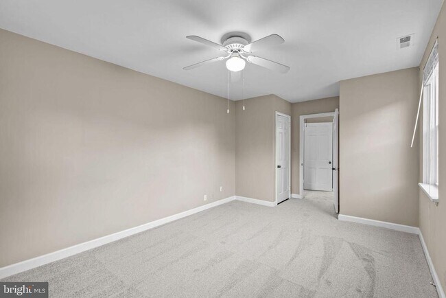 Building Photo - 3441 S Stafford St