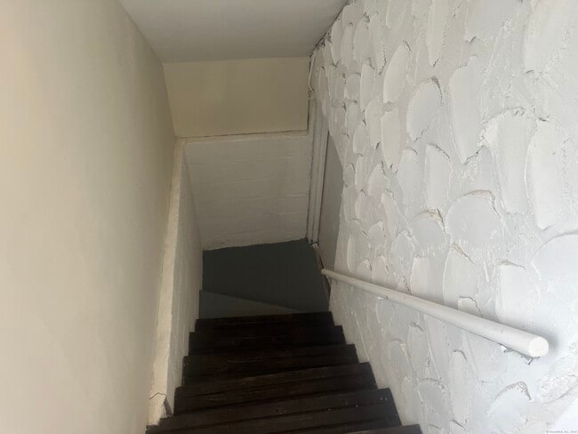 Building Photo - 540 Vauxhall St