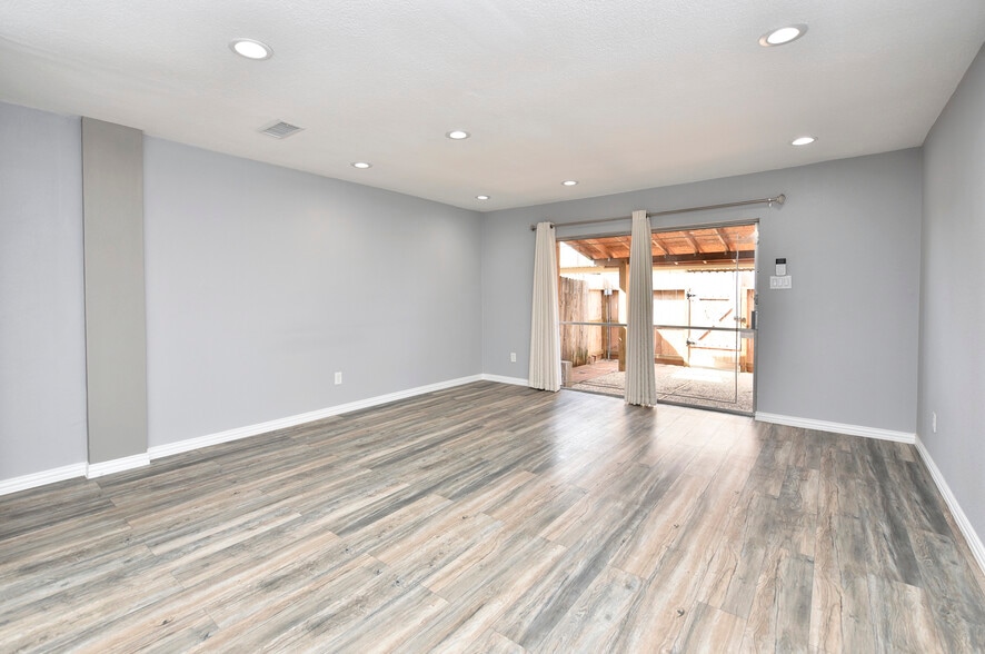 Building Photo - 14573 Misty Meadow Ln