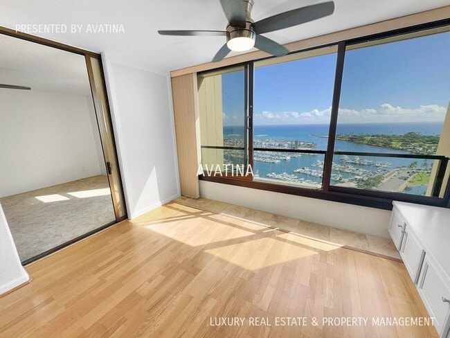 Primary Photo - 1600 Ala Moana Blvd