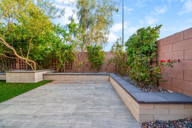 Building Photo - Modern upgrades, Tesla solar, and versatil...