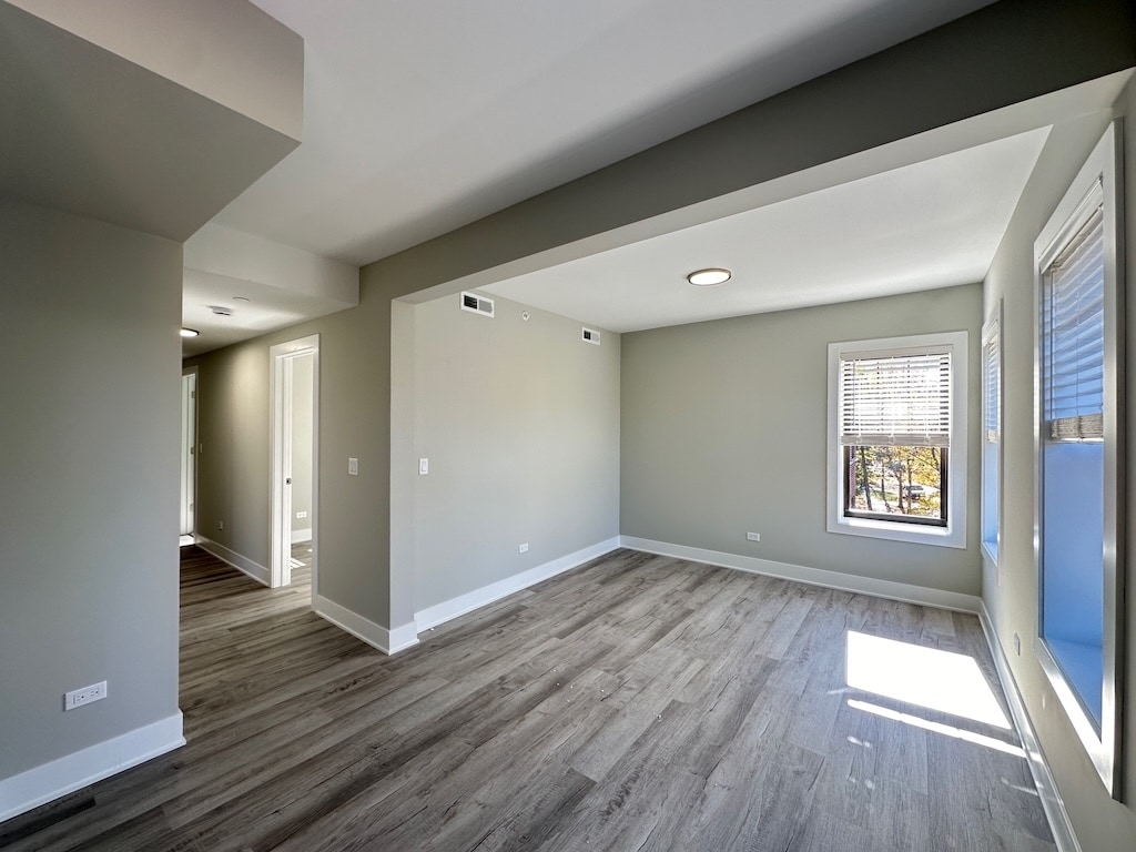 Building Photo - 1144 Oak Ave