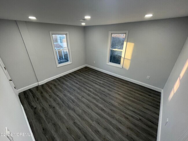 Building Photo - 1257 Washington Ave