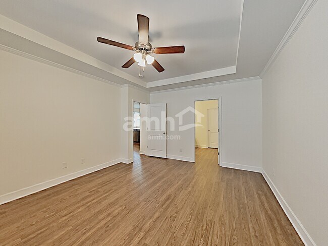 Building Photo - 5056 Trailwater Dr