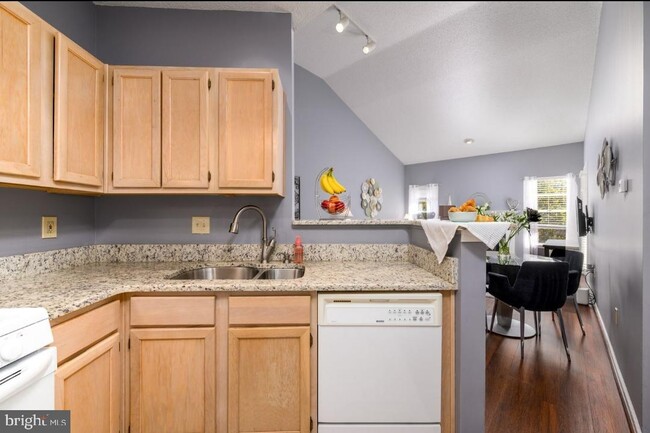 Building Photo - 14317 Climbing Rose Way