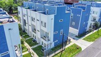 Building Photo - 2114 Engelmohr St