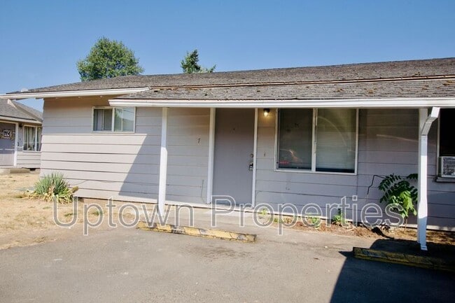 Building Photo - 466 N Adair St