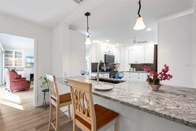 Building Photo - 7215 Westmoreland Dr