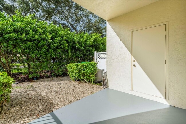 Building Photo - 9808 NW 56th Pl