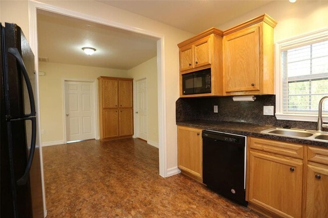 Building Photo - 12010 11th St