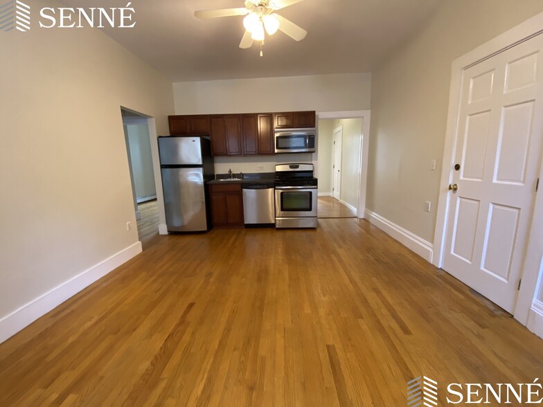 Primary Photo - 1210 Cambridge St