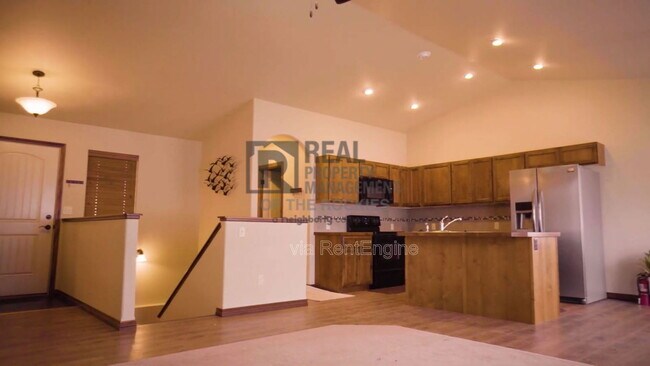 Building Photo - 6837 Langland St