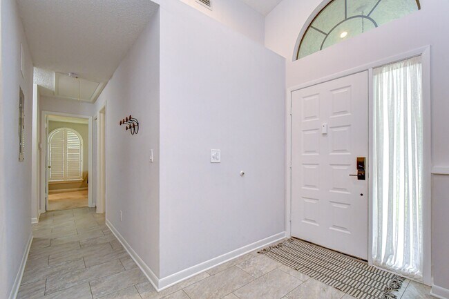 Building Photo - 2749 Countryside Blvd