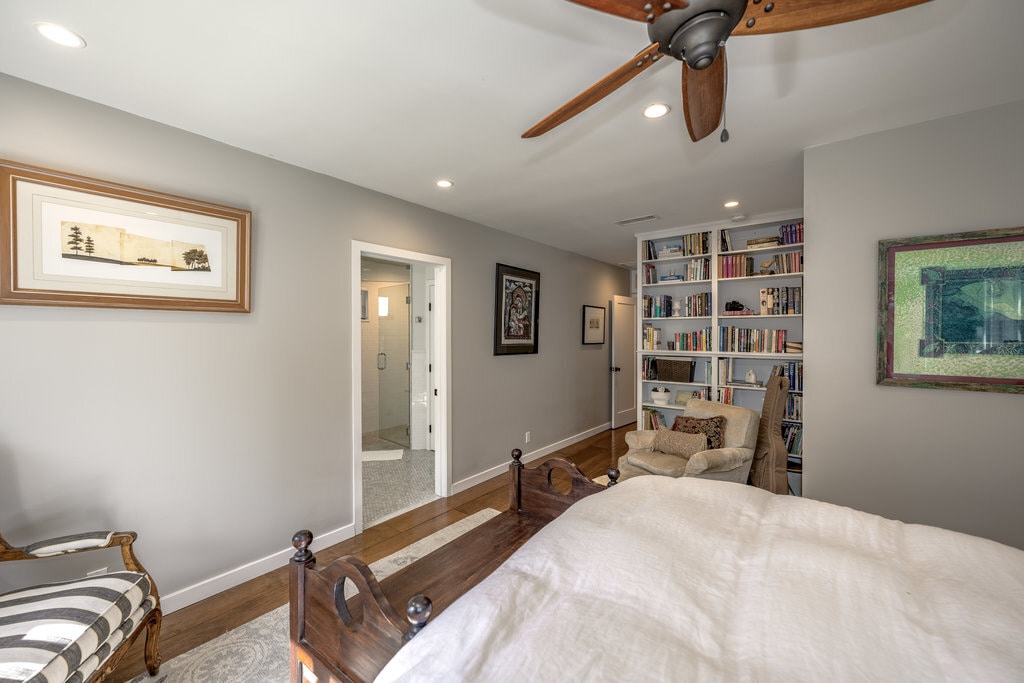 Building Photo - 2152 Grand Oaks Ave