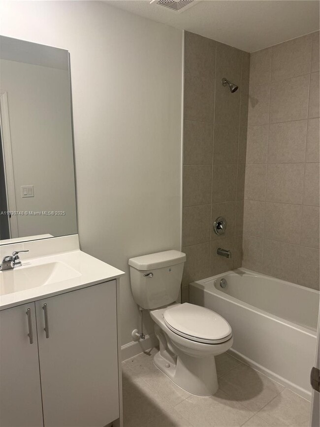 Building Photo - 5145 SW 37th St