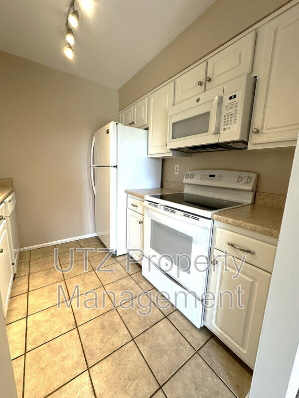 Building Photo - 1111 Castle Harbor Way