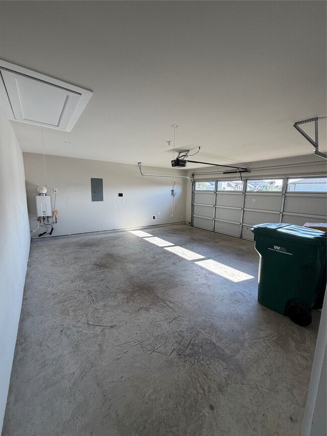 Building Photo - 12378 New River Trl