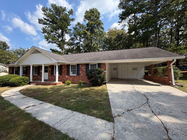 Building Photo - 105 Coker Dr