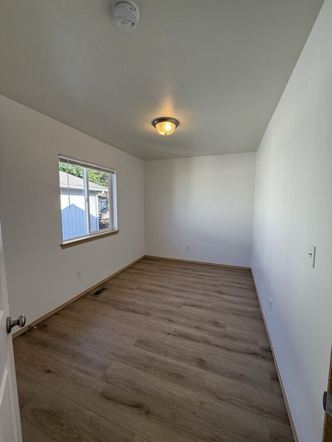 Building Photo - Newly Renovated 3BD/2.5BTH Home for Lease ...