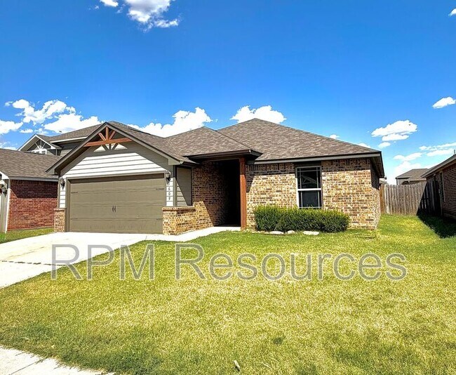 Building Photo - 1609 Burgundy Dr