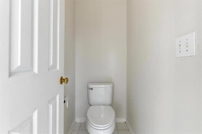 Building Photo - 3986 Fox Glen Dr