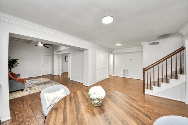 Building Photo - 18209 Vinland Dr