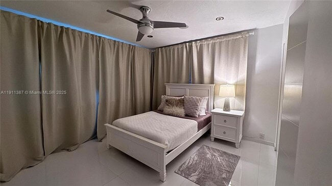 Building Photo - 1332 Van Buren St