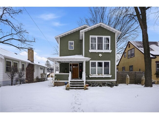 Building Photo - 241 Russell Ave S