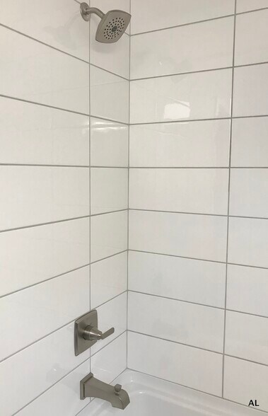 Building Photo - 3300 NE 65th St