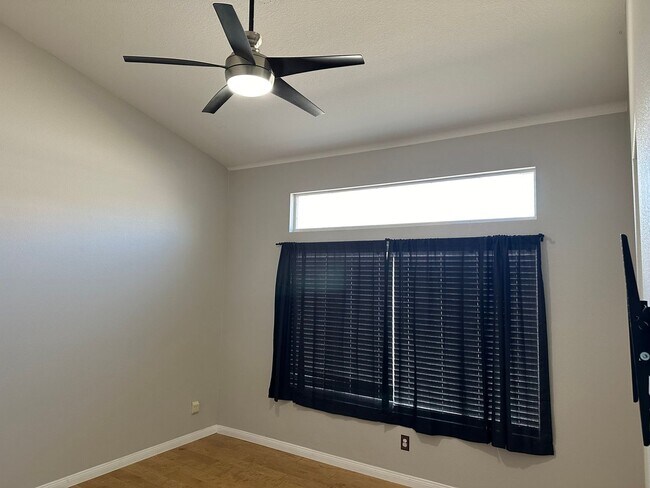 Building Photo - Single Story, Three Car Garage, Three Bedr...