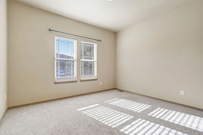 Building Photo - Ranch Style 4 Bedroom Home in Cordera...sh...