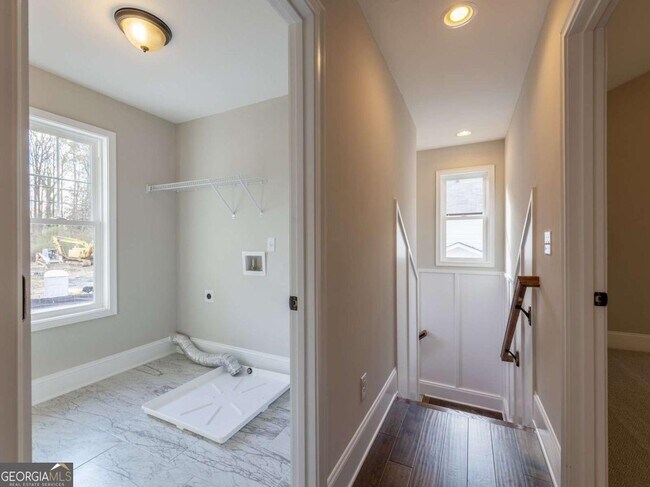 Building Photo - 4210 Old Cherokee St