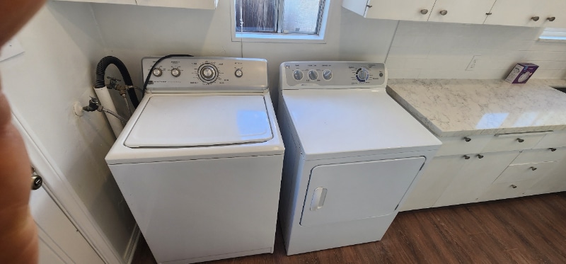 Building Photo - 4923 W 121st St