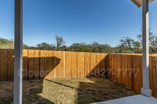 Building Photo - 10351 Lynwood Crk