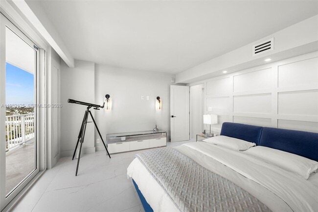 Building Photo - 4300 N Ocean Blvd