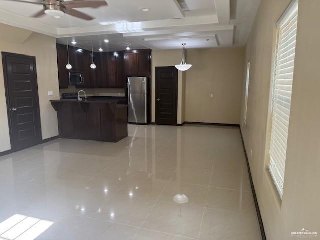 Building Photo - 22 W Daffodil Ave