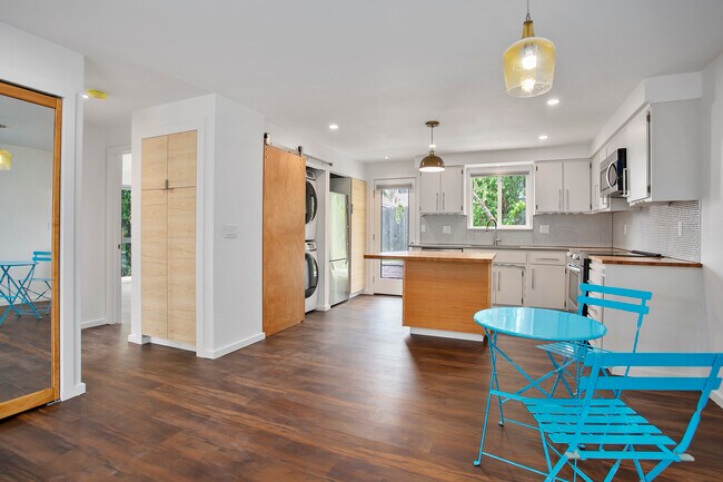 Building Photo - 2321 Ellis St