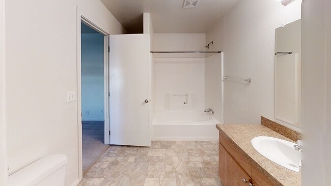 Building Photo - 1520 N Austin