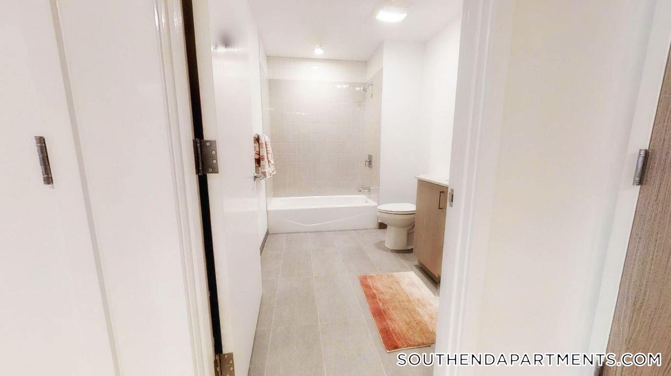 Building Photo - 150 Camden St