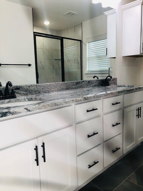 Building Photo - 200 Palm St