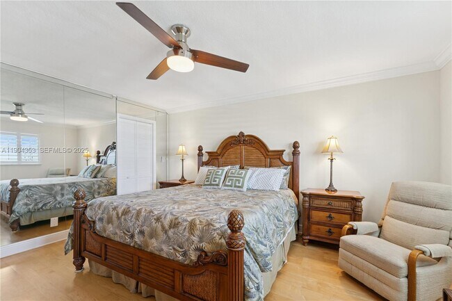 Building Photo - 1160 Hillsboro Mile