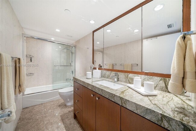 Building Photo - 881 Ocean Dr