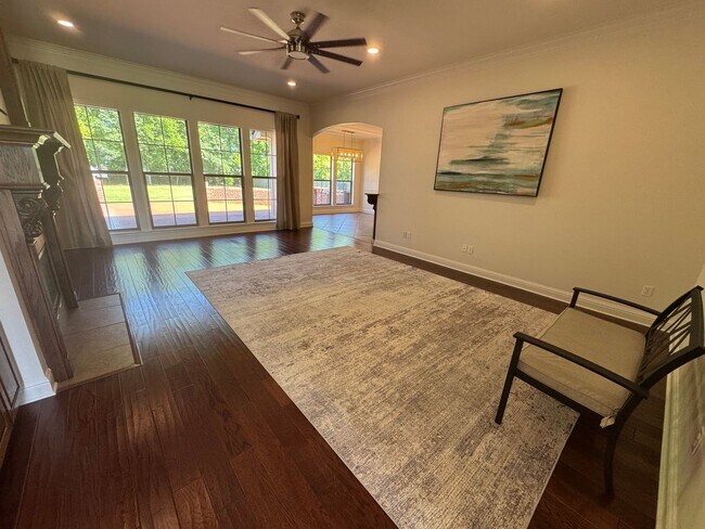 Building Photo - Beautiful 5 Bedroom Bossier City Home in Tiburon Neighborhood