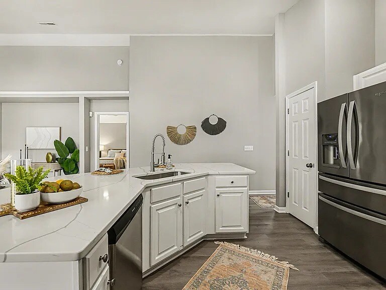 Building Photo - 3416 Wellesley Ct