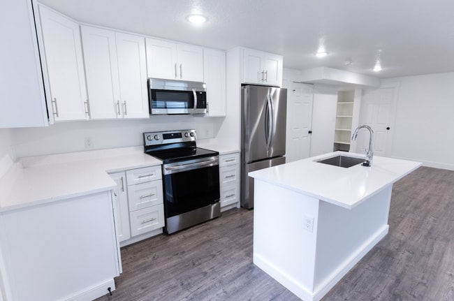 Building Photo - Modern 2-Bedroom Apartment in Peaceful Eag...