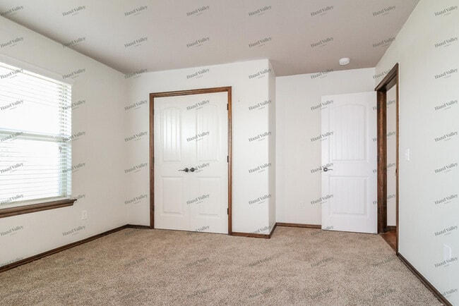 Building Photo - 1303 Luke Ln