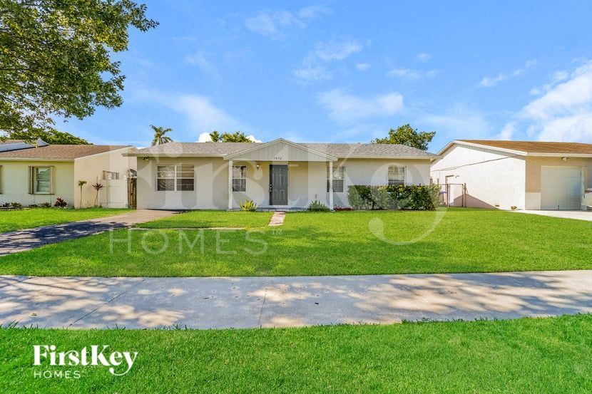 Primary Photo - 7872 SW 4th Pl