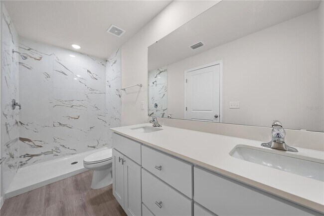 Building Photo - 1782 Tilia St