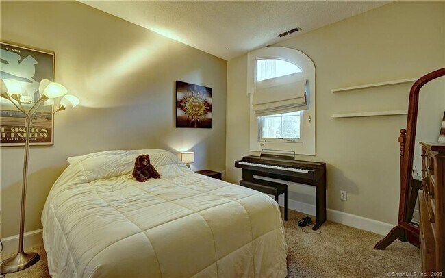 Building Photo - 500 Prospect St