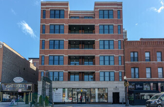 Building Photo - 1553 N Wells St